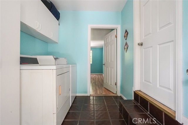 6648 Gaviota Avenue, Van Nuys CA: https://media.crmls.org/medias/93b732f9-7ce8-43b1-8c66-64636a961a62.jpg