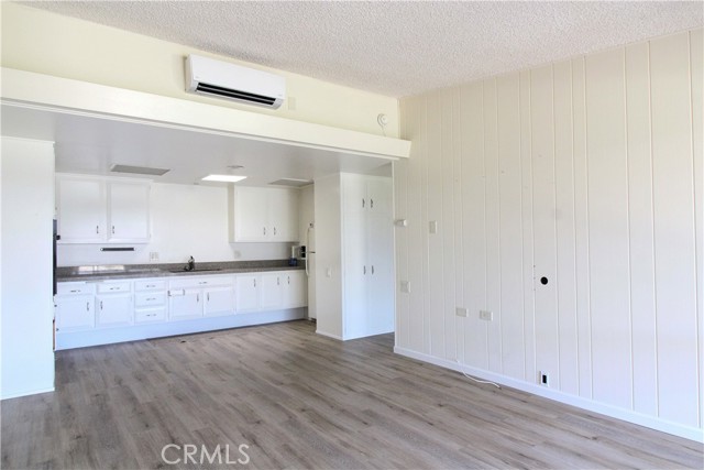 Detail Gallery Image 9 of 21 For 13061 Oak Hills Dr 221b,  Seal Beach,  CA 90740 - 1 Beds | 1 Baths