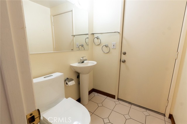 Image 20 of 21 For 18812 Tulsa  