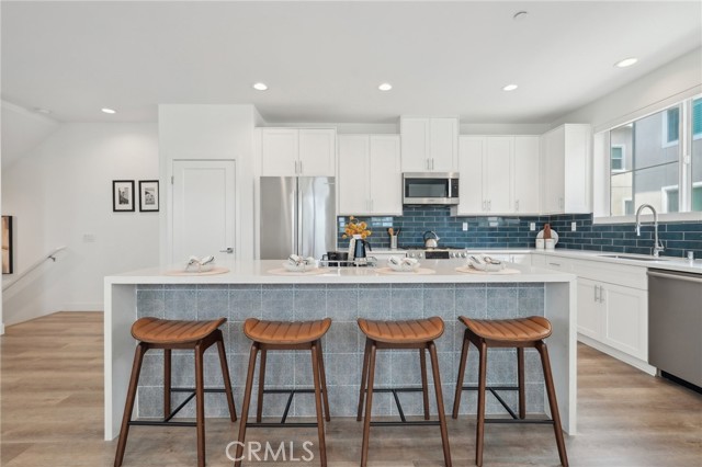 Detail Gallery Image 5 of 34 For 23228 Marigold Ave, Torrance,  CA 90502 - 4 Beds | 3/1 Baths