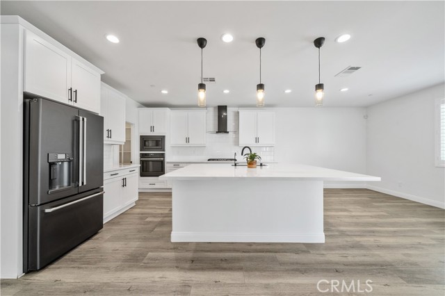 30902 Palette Road, Murrieta CA: https://media.crmls.org/medias/93b88440-abb1-4247-a182-6a0077a23d74.jpg