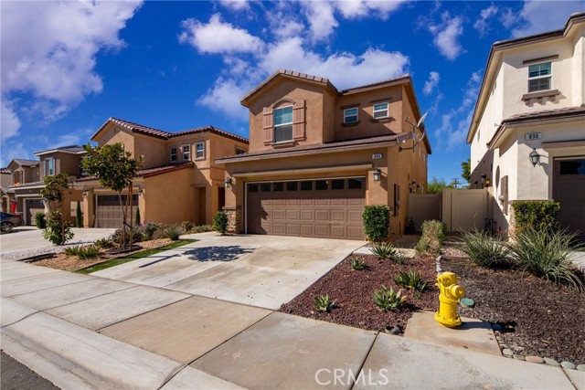 Detail Gallery Image 1 of 1 For 844 S Breden Ln, Rialto,  CA 92376 - 4 Beds | 3 Baths