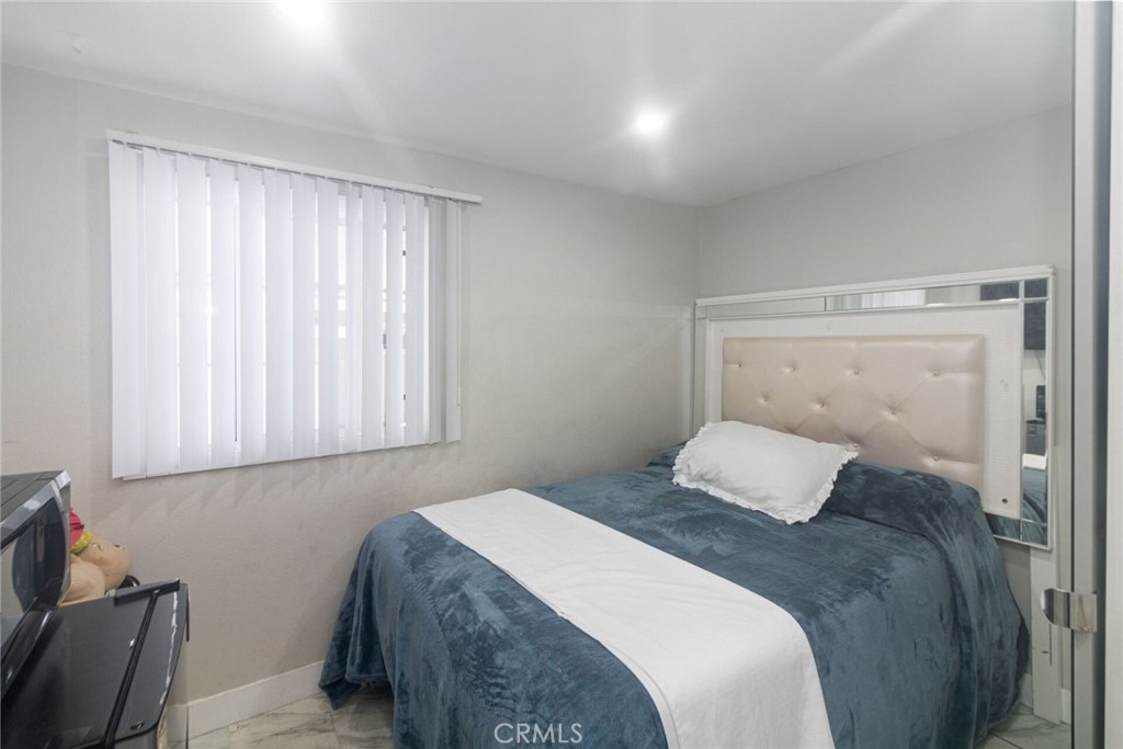 MLS #IV25257879 image #16