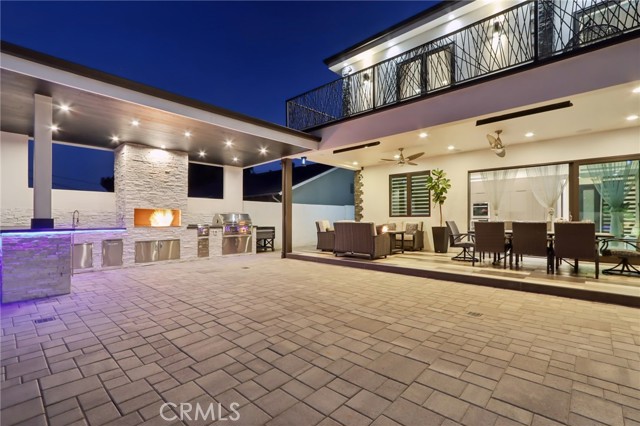10418 Rubio Avenue, Granada Hills CA: https://media.crmls.org/medias/93b9497f-b9d0-45c4-86b3-acb354c3124c.jpg