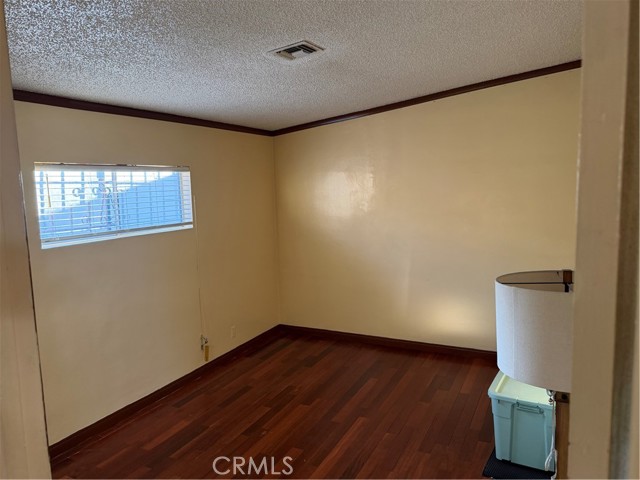 514 W 102nd, Los Angeles CA: https://media.crmls.org/medias/93b96ec5-91ae-4d1c-9e2c-434a6b63bf1a.jpg