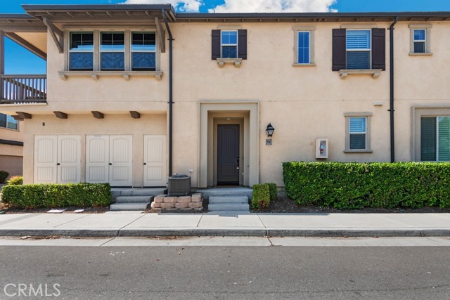 Detail Gallery Image 1 of 1 For 2788 S Berry Loop Privado #91,  Ontario,  CA 91761 - 1 Beds | 1/1 Baths