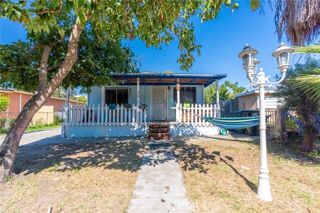 Image 2 for 371 Fowler Ave, Pomona, CA 91766