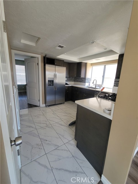 Detail Gallery Image 12 of 18 For 23809 Parkland Ave, Moreno Valley,  CA 92557 - 4 Beds | 2/1 Baths