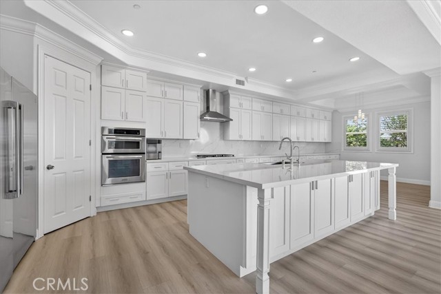 Detail Gallery Image 15 of 57 For 17872 via Roma, Yorba Linda,  CA 92886 - 5 Beds | 5/1 Baths