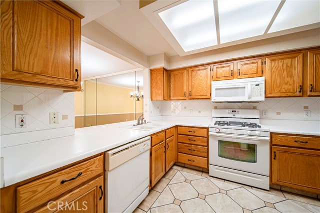 Detail Gallery Image 9 of 29 For 6358 Gage Ave #108,  Bell Gardens,  CA 90201 - 2 Beds | 2 Baths