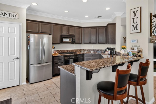 Detail Gallery Image 8 of 49 For 29202 Cowboy Ct, Valencia,  CA 91354 - 3 Beds | 2/1 Baths