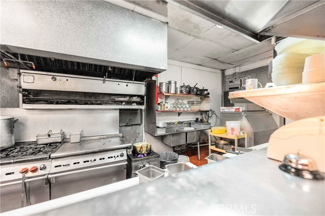 1020 E K E Avenue, Lancaster CA: https://media.crmls.org/medias/93bbbcd3-c16e-44cf-9da6-c0c922492066.jpg