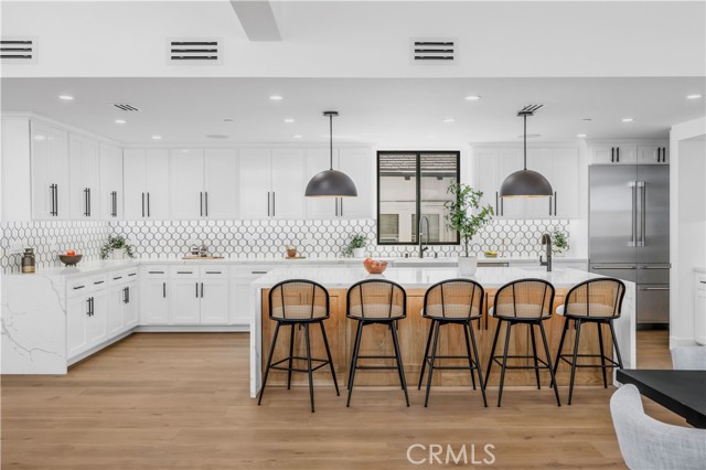 924 17th St, Hermosa Beach CA: https://media.crmls.org/medias/93bc7f62-e9ef-4c45-8b45-9b42288b64ae.jpg