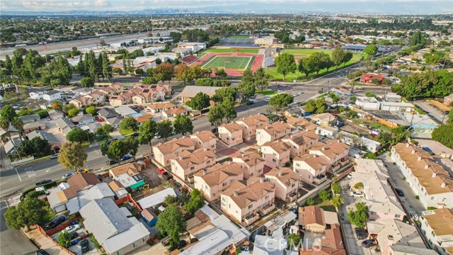 Detail Gallery Image 37 of 39 For 15928 Hunsaker #7,  Paramount,  CA 90723 - 3 Beds | 3 Baths