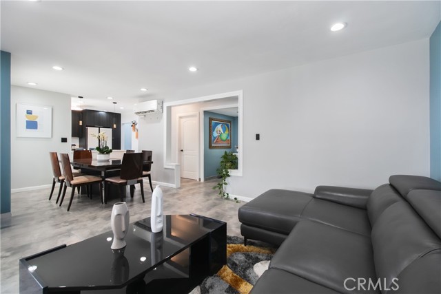 8527 Casaba Avenue, Winnetka CA: https://media.crmls.org/medias/93bd06ff-a3e4-4452-bbb8-aa3c52078121.jpg