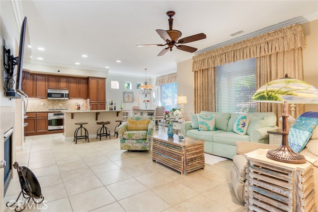 Detail Gallery Image 15 of 50 For 23799 Cahuilla Ct, Corona,  CA 92883 - 2 Beds | 2 Baths