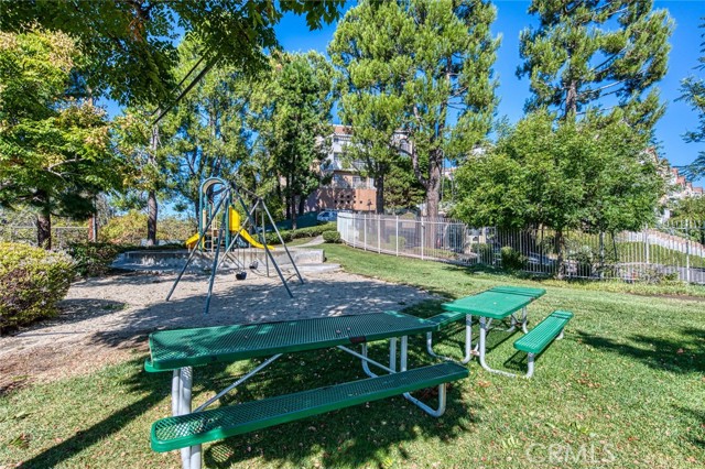 Detail Gallery Image 31 of 44 For 4755 Templeton St #2117,  Los Angeles,  CA 90032 - 2 Beds | 2 Baths