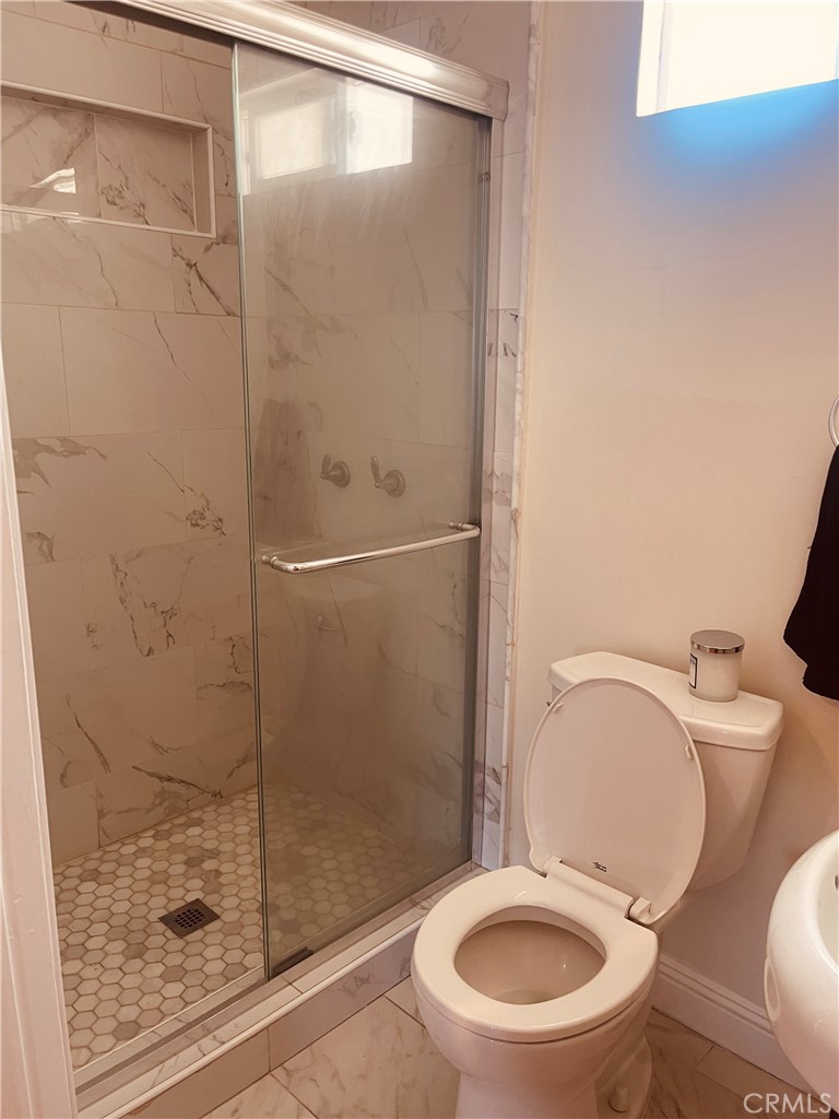 https://media.crmls.org/medias/93be7a7d-0048-4fb4-8334-c82462777bf4.jpg?preset=X-Large
