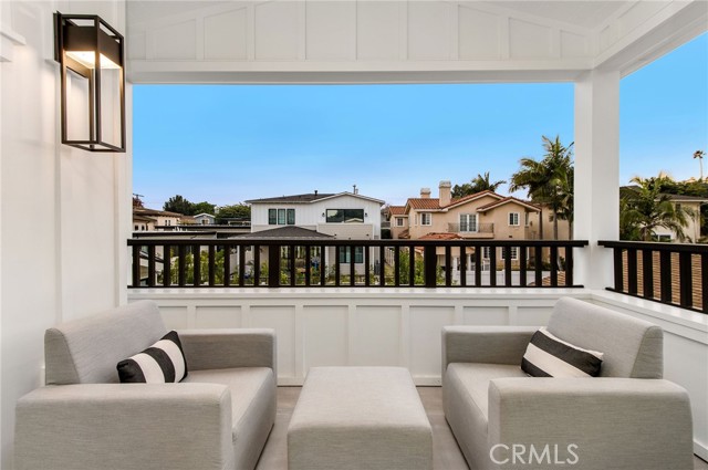 1618 11th Street, Manhattan Beach, California 90266, 7 Bedrooms Bedrooms, ,6 BathroomsBathrooms,Residential,Sold,11th,SB21255709