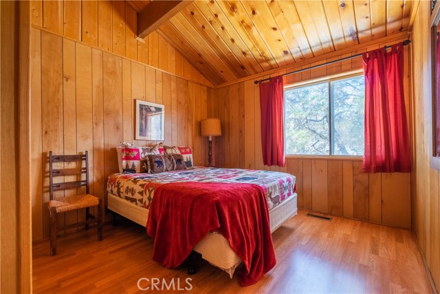 Detail Gallery Image 8 of 14 For 800 Plumas Ct, Big Bear City,  CA 92314 - 3 Beds | 1/1 Baths