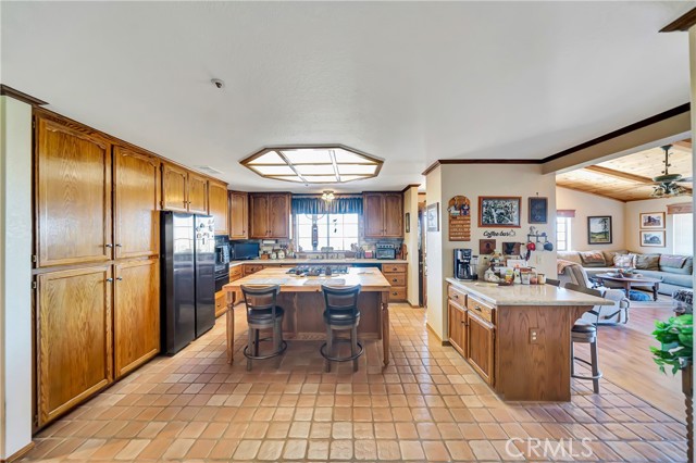 11720 Honeybee Lane, Juniper Hills CA: https://media.crmls.org/medias/93bffdd3-b979-4c64-8e78-9580d6e4c2cd.jpg