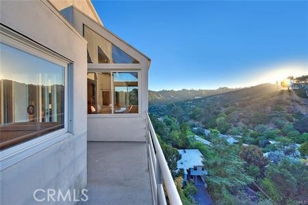 Detail Gallery Image 19 of 23 For 2579 Leicester Dr, Los Angeles,  CA 90046 - 5 Beds | 4 Baths