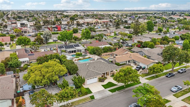 11272 Weatherby Road, Los Alamitos CA: https://media.crmls.org/medias/93c32b84-181e-410f-9141-0f1f5dee25a3.jpg