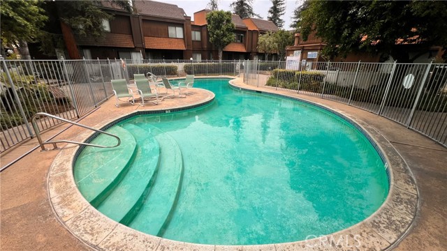 445 W Duarte Road, Arcadia CA: https://media.crmls.org/medias/93c476a3-e2dd-41dc-b973-66e24c679c73.jpg