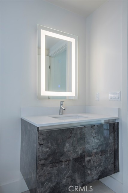 Detail Gallery Image 13 of 25 For 12117 Valleyheart Dr #301,  Studio City,  CA 91604 - 1 Beds | 1 Baths