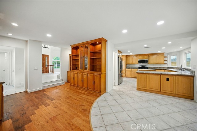 Detail Gallery Image 10 of 61 For 609 Calle Santa Barbara, San Dimas,  CA 91773 - 4 Beds | 3 Baths