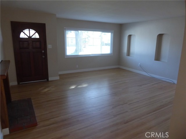 Detail Gallery Image 4 of 29 For 8277 Verbena, Riverside,  CA 92504 - 2 Beds | 1 Baths