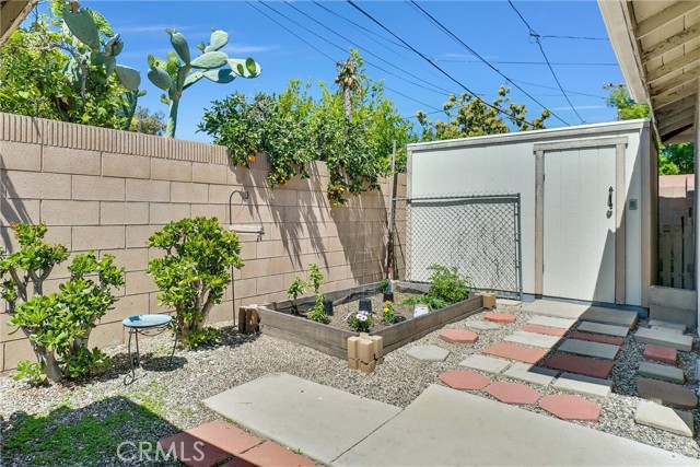 Garden & storage shed