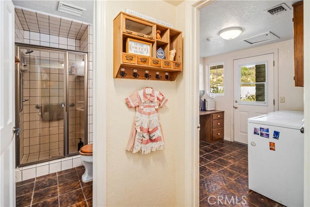 28132 Oak Spring Canyon, Canyon Country CA: https://media.crmls.org/medias/93c5798d-7e5b-414d-83fb-c73484630a71.jpg