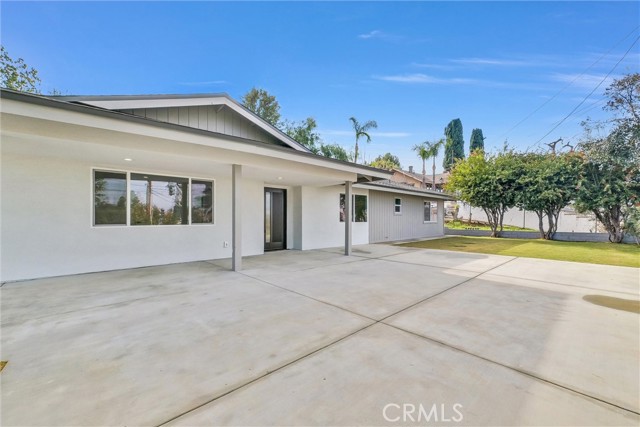 2975 Riverside Drive, Chino CA: https://media.crmls.org/medias/93c630df-0311-4358-b45e-75f1ca55f480.jpg