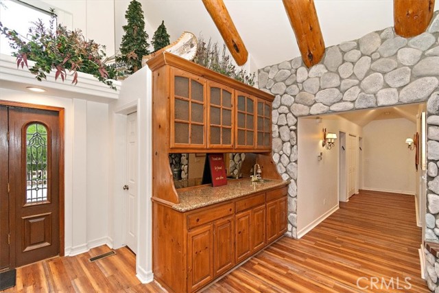 Detail Gallery Image 11 of 45 For 42143 Winter Park Dr, Big Bear Lake,  CA 92315 - 6 Beds | 4/1 Baths