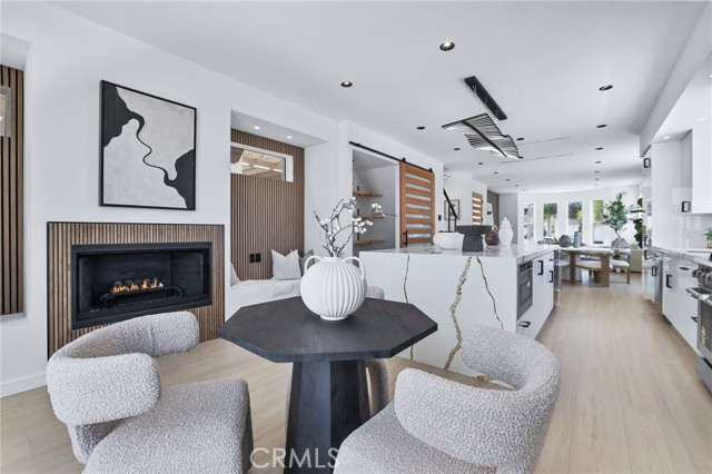 309 8th Street, Huntington Beach CA: https://media.crmls.org/medias/93c68c8a-ddfa-4bee-9675-809f2a9f25c9.jpg