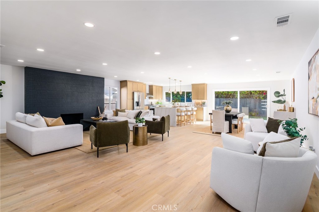 5996 College Ave - photo 4