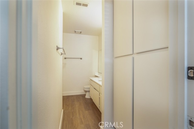 21216 Jasmines Way, Lake Forest CA: https://media.crmls.org/medias/93c6d6be-0b90-4a15-8c55-f27c2d08b682.jpg