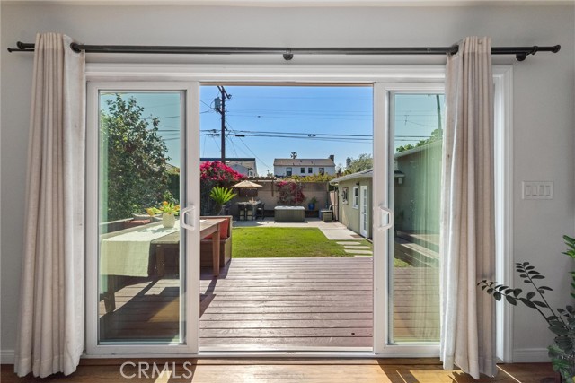 715 Havana Avenue, Long Beach CA: https://media.crmls.org/medias/93c71d36-0422-47d5-aada-1d8f949df481.jpg