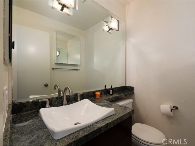 220 The Village, Redondo Beach, California 90277, 1 Bedroom Bedrooms, ,1 BathroomBathrooms,Residential,Sold,The Village,SB24153464