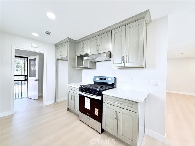 Detail Gallery Image 5 of 15 For 12262 160th St, Norwalk,  CA 90650 - 3 Beds | 2 Baths