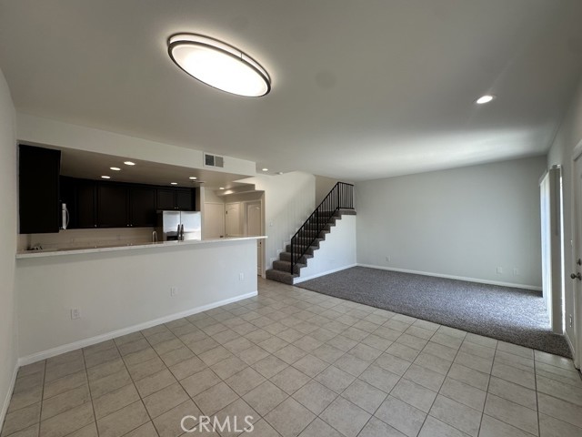 Detail Gallery Image 3 of 32 For 3755 E 52nd St, Maywood,  CA 90270 - 3 Beds | 3 Baths