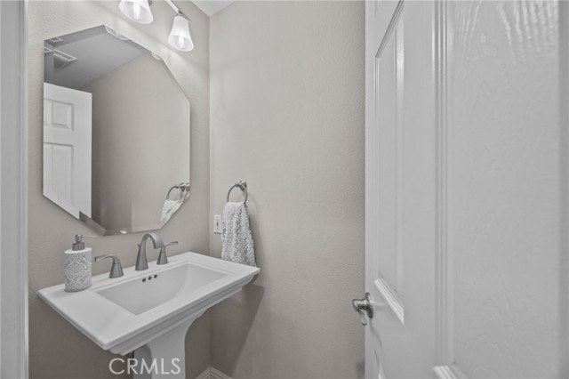 Detail Gallery Image 19 of 62 For 14 Meridian, Rancho Santa Margarita,  CA 92679 - 3 Beds | 2/1 Baths