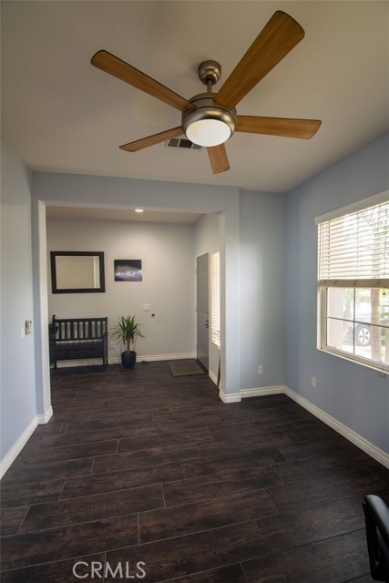 13411 Hawthorn Avenue, Moreno Valley CA: https://media.crmls.org/medias/93c95b9b-ed27-448a-bf9d-68e2cdb12f64.jpg
