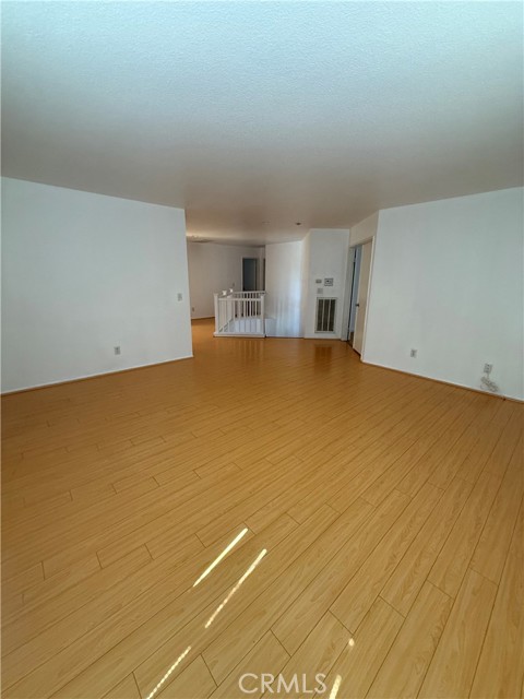 Detail Gallery Image 4 of 6 For 13769 Gobi Ct, Victorville,  CA 92394 - 4 Beds | 2/1 Baths