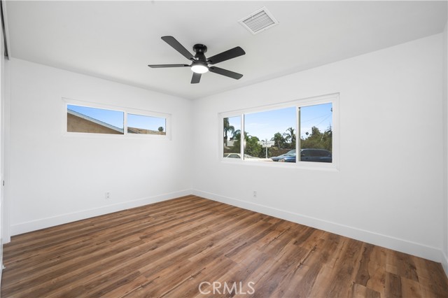 424 E Victoria Street, Rialto CA: https://media.crmls.org/medias/93ca218c-ab4a-4063-a77b-bf1da14e3ae0.jpg