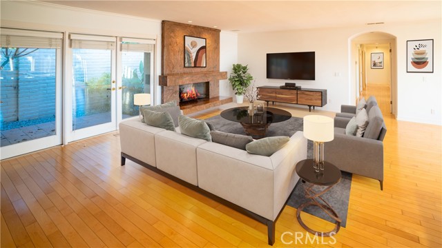 Front Image Thumbnail for CRSB25272181