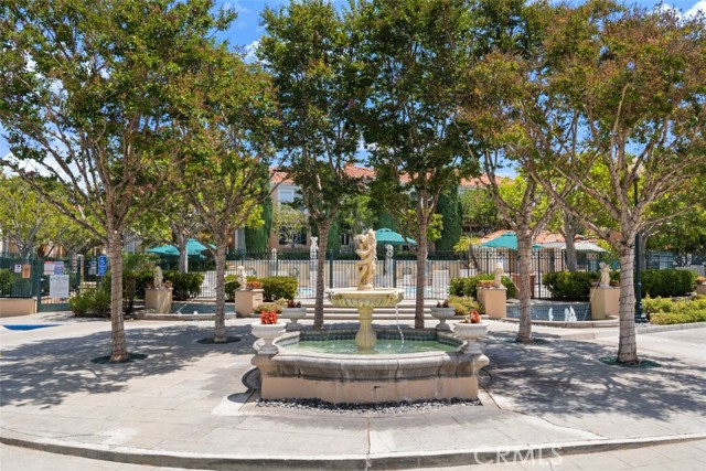 10 Palmieri Aisle, Irvine CA: https://media.crmls.org/medias/93cace5c-0c38-46e8-88f9-a396a23a6335.jpg