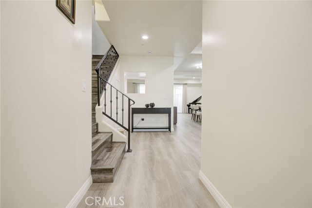 Detail Gallery Image 9 of 34 For 3974 Pennsylvania #112,  La Crescenta,  CA 91214 - 3 Beds | 3 Baths