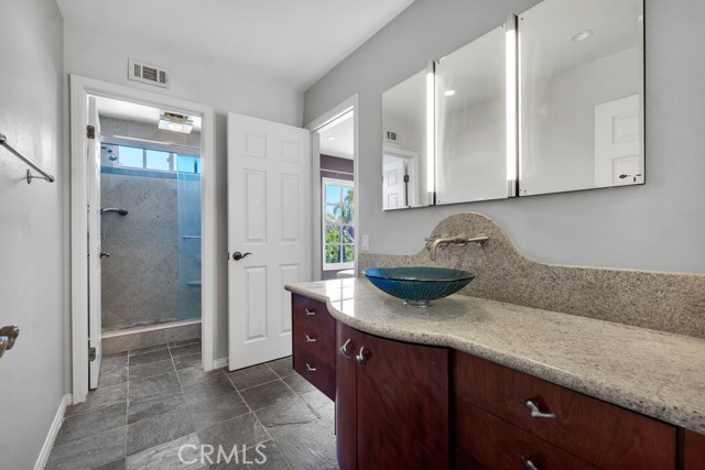 590 Stonebrook Street, Simi Valley CA: https://media.crmls.org/medias/93cc348c-95a4-46c2-a673-87f42c15b886.jpg